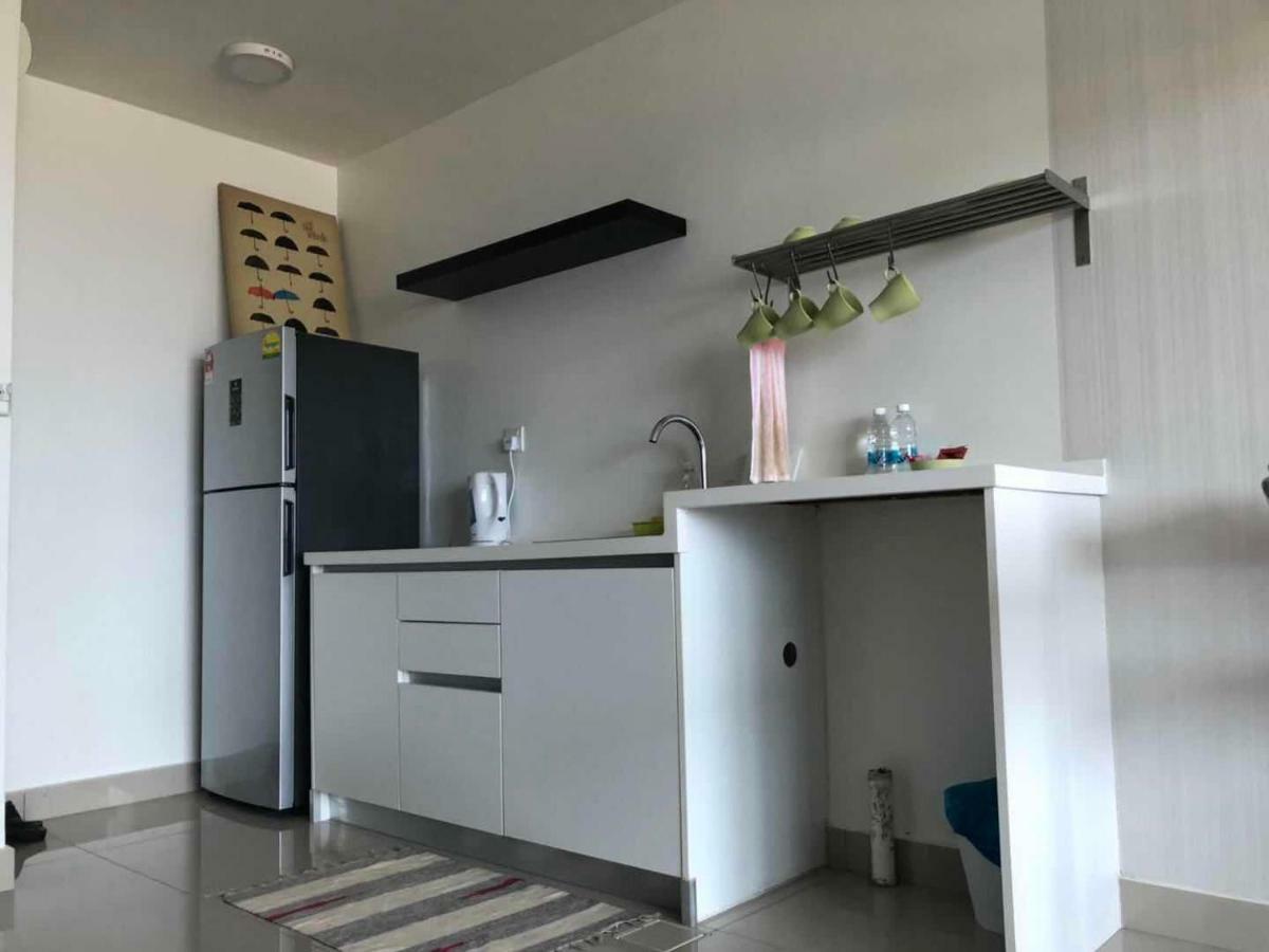 Vivian'S Studio Trefoil Setia Alam Шах Алам Екстериор снимка